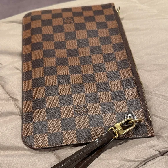Louis Vuitton Damier Ebene Wristlet - Picture 6 of 6
